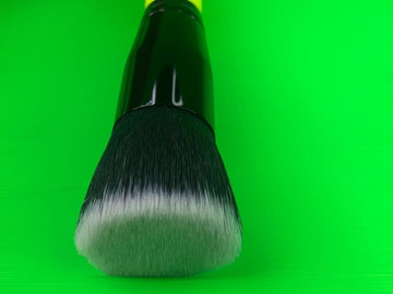 F7 Flat Top Foundation Brush